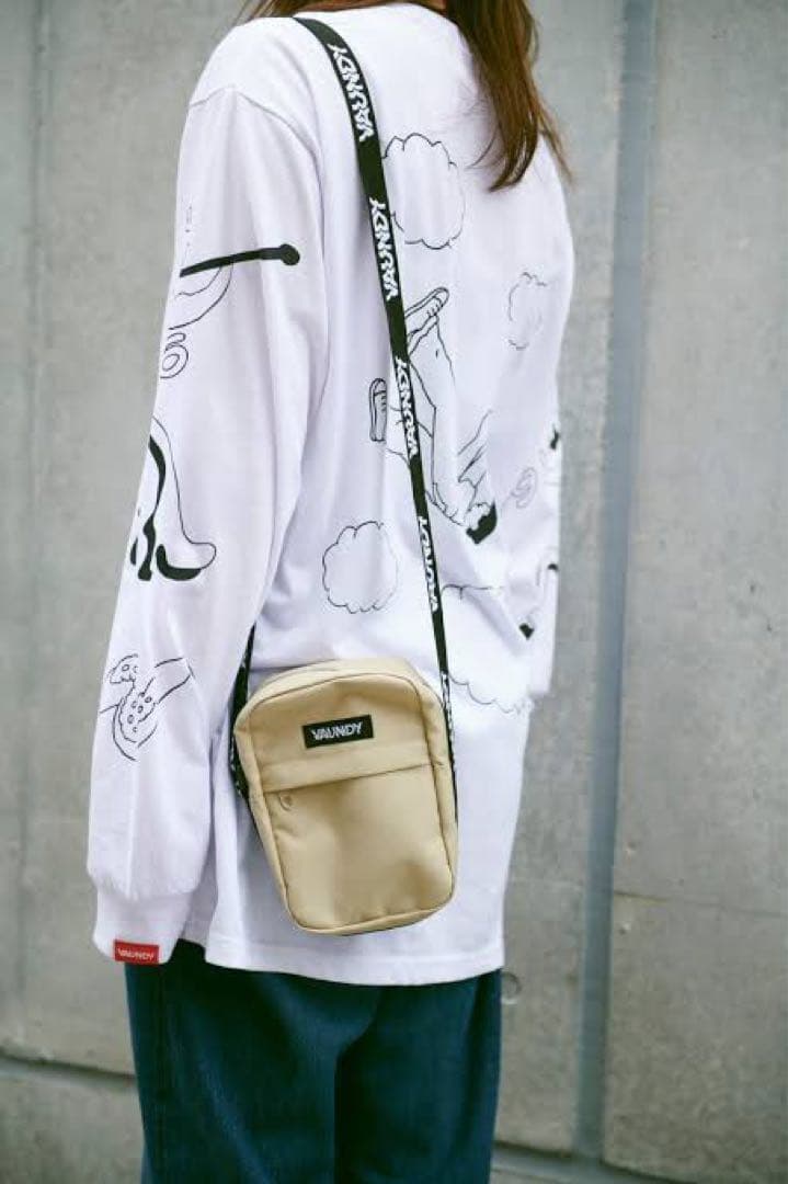 Vaundy ショルダーバッグ ベージュ Women's Beige Leather Mochi top handle Mini bag | Valextra