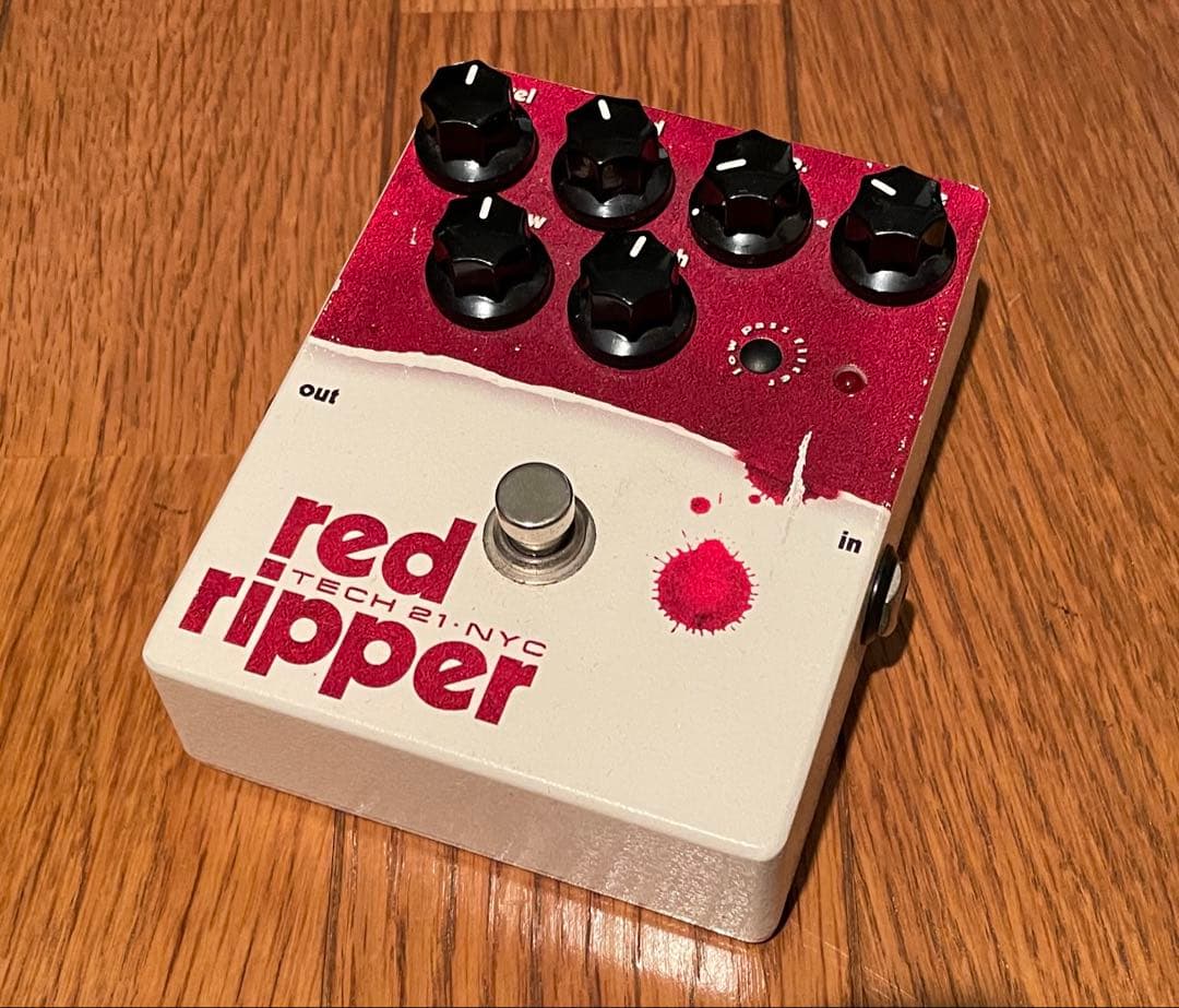 TECH 21 NYC red ripper - メルカリ