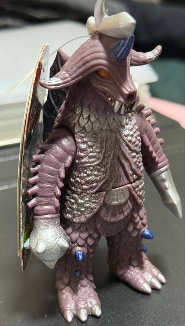 ウルトラ怪獣500シリーズ18 バラバ ライブサイン付き - メルカリ