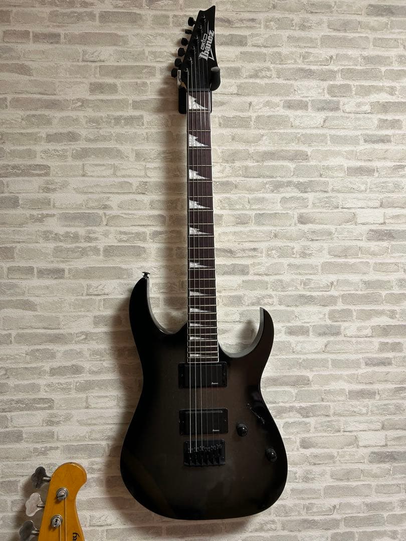 GIO Ibanez 初心者向けエレキギター ブラックGRG121DX-BKF Ibanez GIO GRG121DX BKF - Black Flat Elektro Gitar : Amazon.com.tr