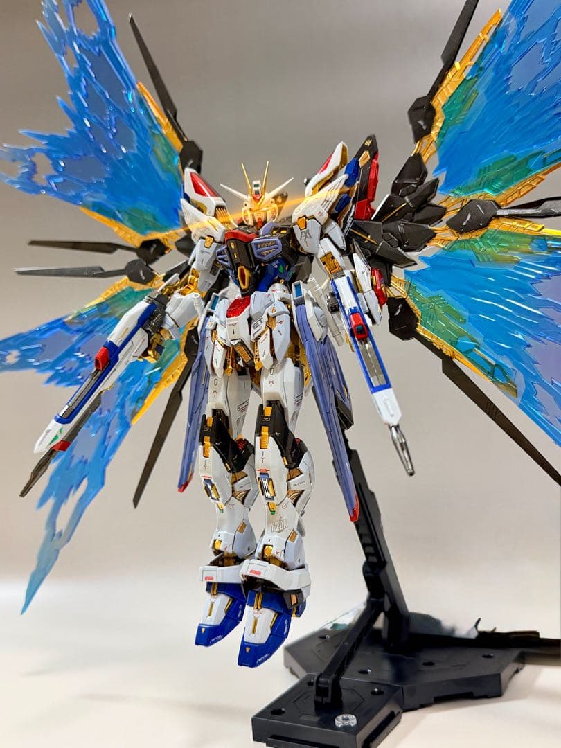 ガンプラ完成品 MGEXストライクフリーダムガンダム＆光の翼セット