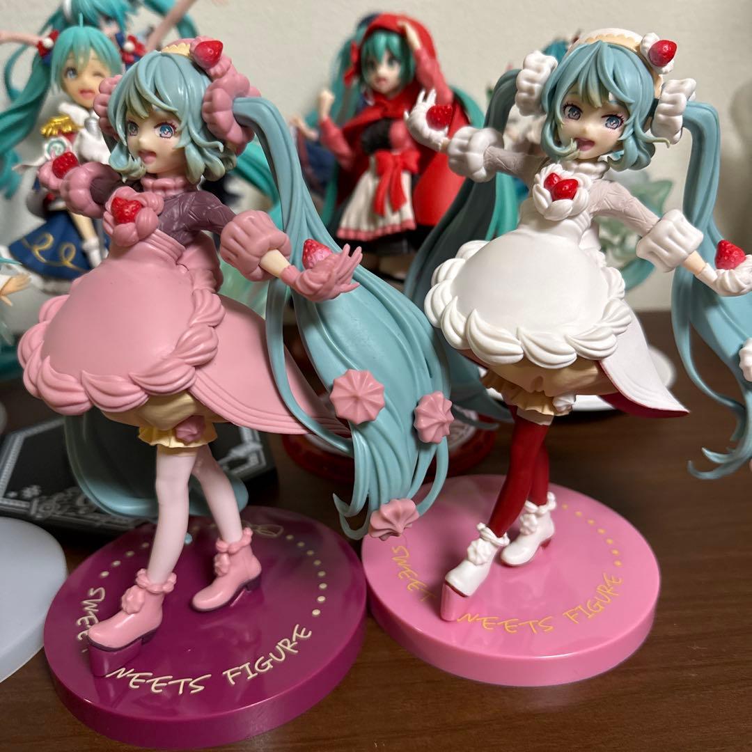 初音ミク フィギュア 15体まとめ売り - メルカリ
