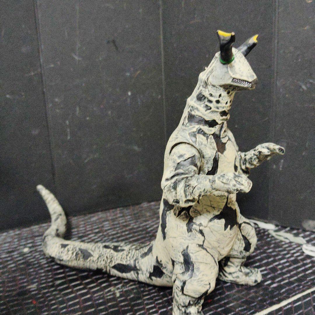 Nao様専用ウルトラ怪獣絶版ソフビEXゴモラ.エレキング - メルカリ