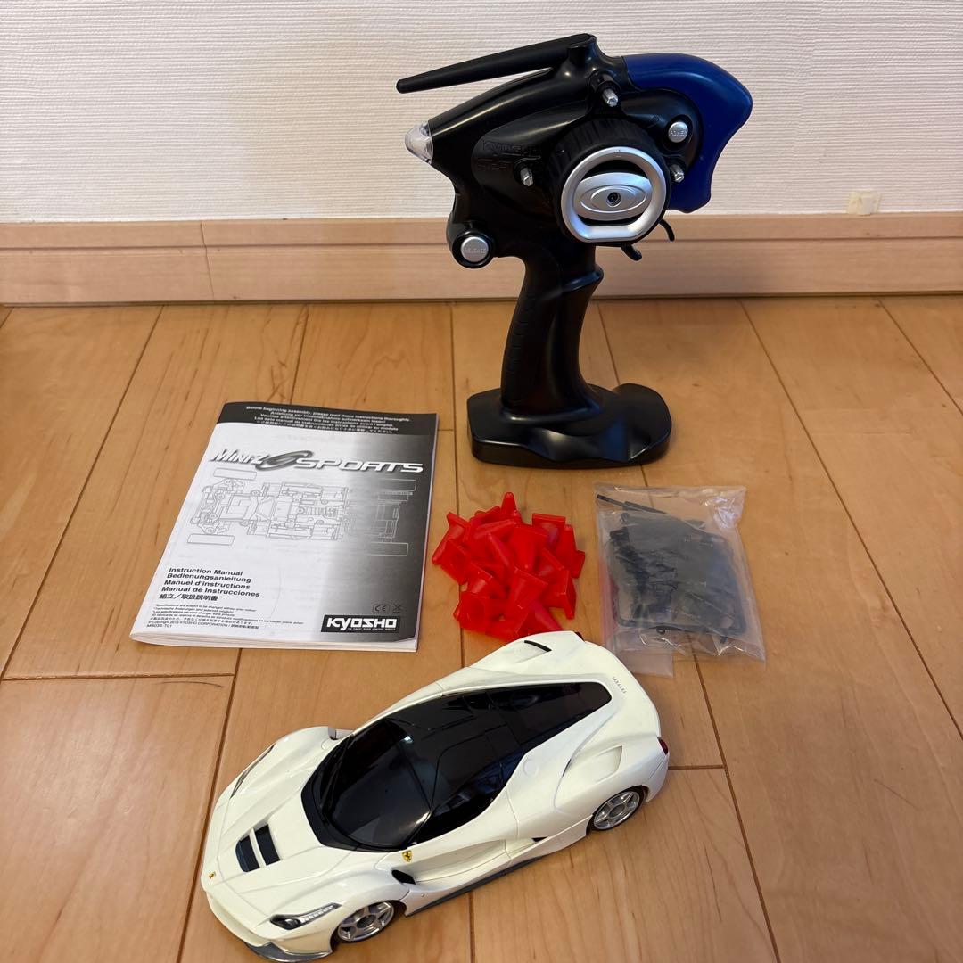 Kyosho Mini-Z Sports ラ　フェラーリ　ホワイト　MR-03S Amazon.co.jp: 京商 MINI-Z FERRARI LaFERRARI White ミニッツ