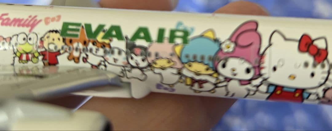 EVA AIR エバー航空 777-300ER ハローキティ Ph 1:500 - メルカリ