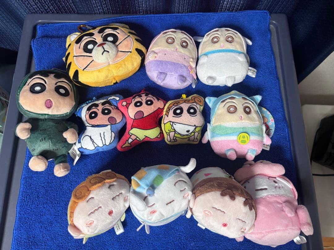 クレヨンしんちゃん ぬいぐるみキーホルダー まとめ売り - メルカリ
