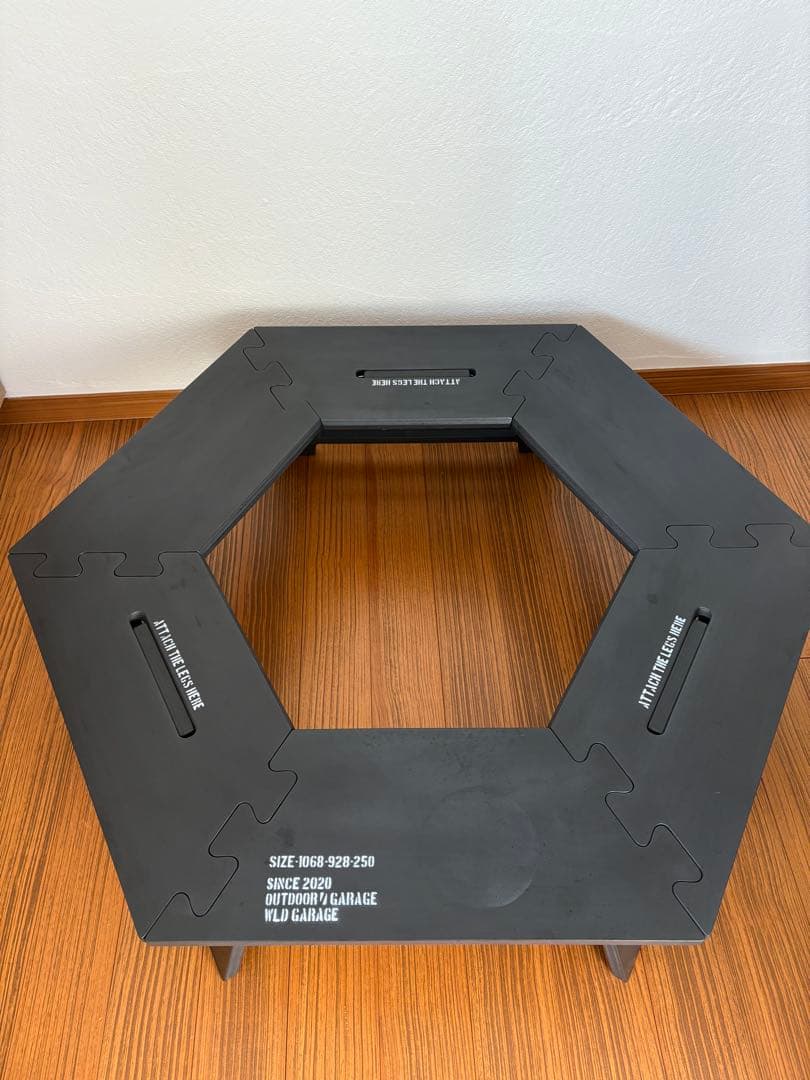 wldgarageヘキサテーブル(ブラック) ガレージブランドから激渋なブラックヘキサテーブルが登場。200個限定