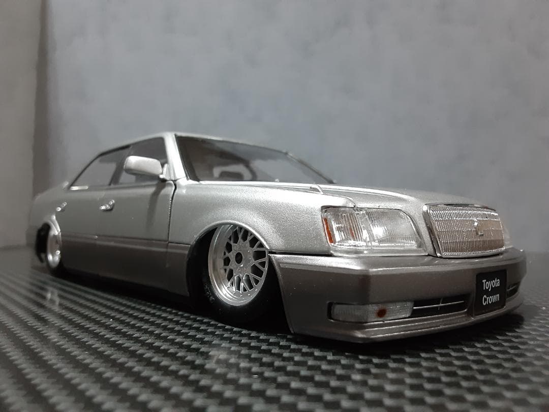 Hachette 1/24トヨタ クラウン マジェスタ カスタム改 ローダウン