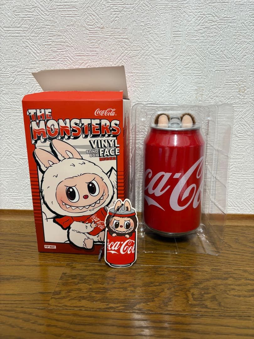 コカコーラ ラブブ Labubu ぬいぐるみ シークレット - メルカリ