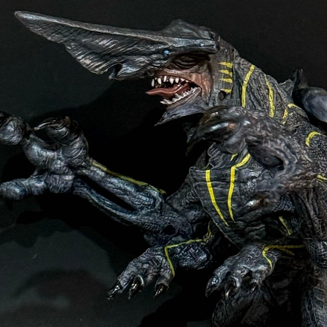 NECA パシフィックリム 【 ナイフヘッド カイジュウ 】 - メルカリ