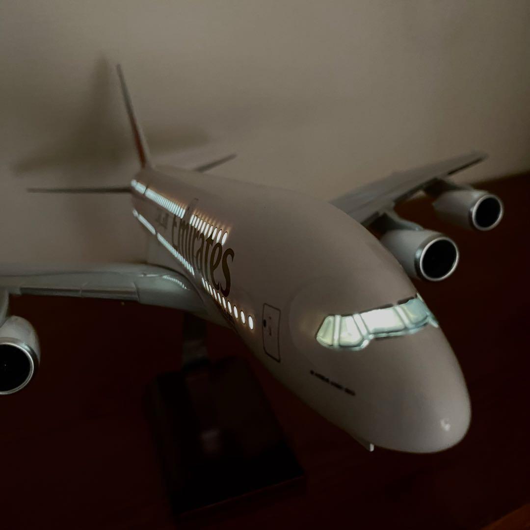 エミレーツ航空 エアバス A380 1/160 航空機模型 LEDライト付き - メルカリ