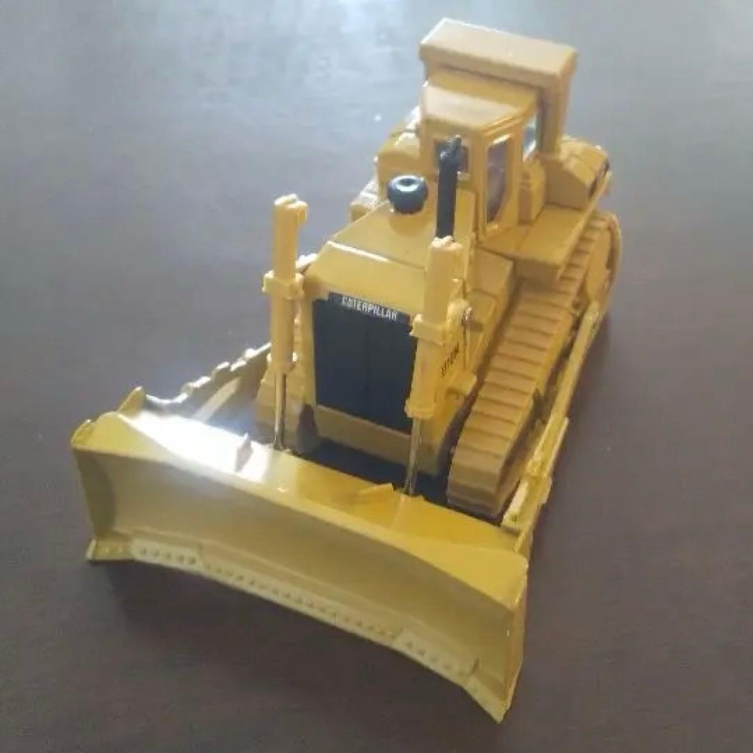 CAT D10N Tractor ノースコット社製 1/50スケール - メルカリ