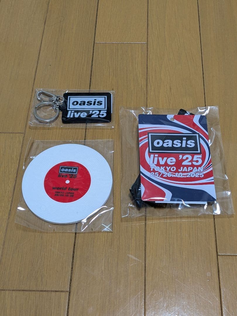 未使用】oasis live '25 VIP席限定グッズセット - メルカリ