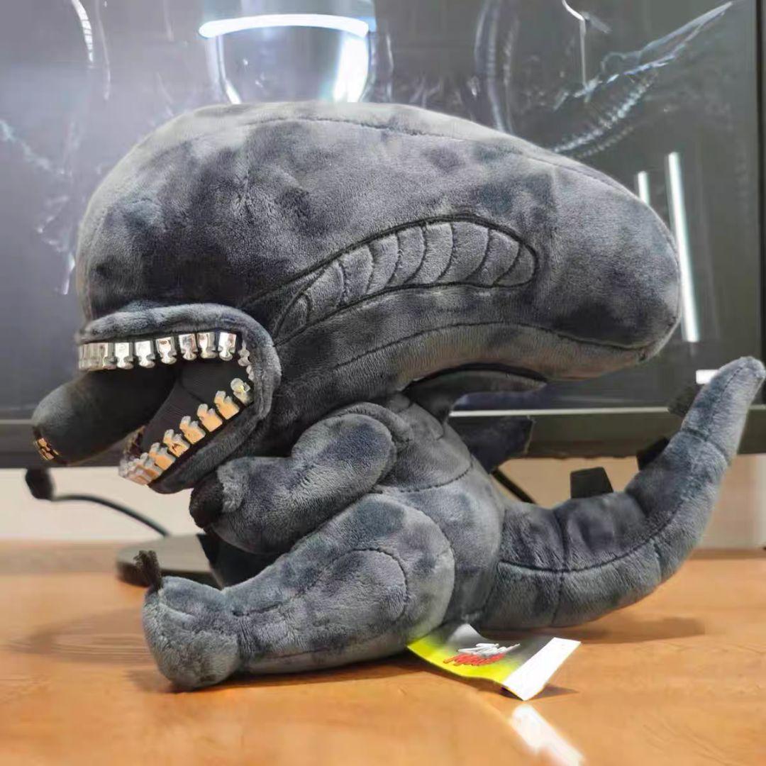 正規品」QUANTUM MECHANIX ゼノモーフ ジッパー ぬいぐるみ - メルカリ