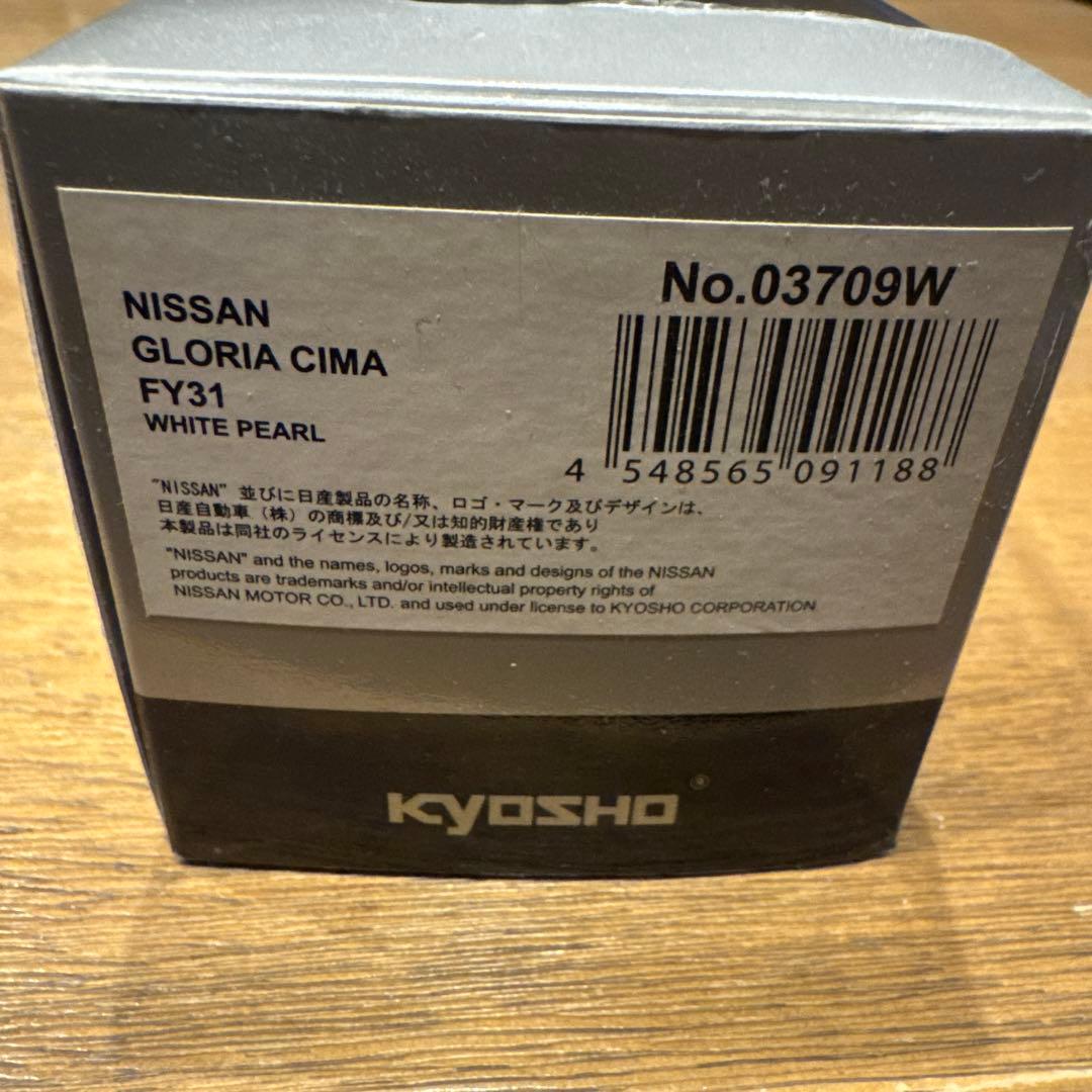 KYOSHO NISSAN GLORIA CIMA FY31 ホワイトパール - メルカリ