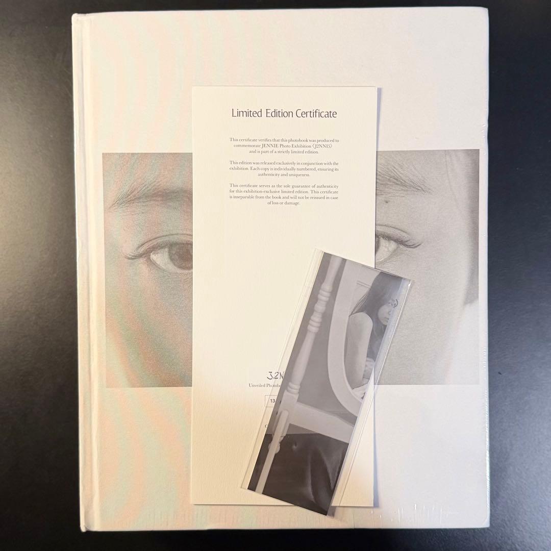 アイドル JENNIE <J2NNI5> Photobook First Edition JENNIE <J2NNI5> Photobook First Edition - メルカリ