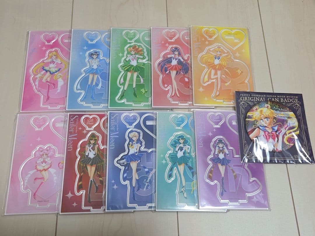 ローソン 美少女戦士セーラームーン アクリルスタンド ミュージアム 缶