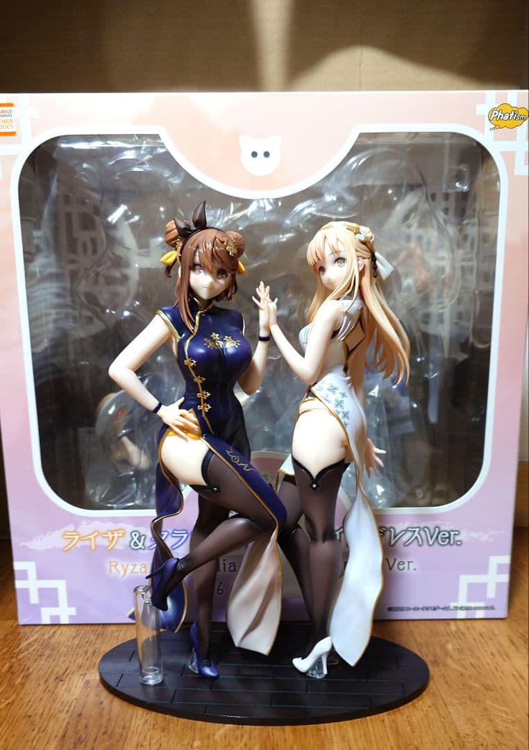 ライザ＆クラウディア チャイナドレスVer. ファット・カンパニー フィギュア ライザ＆クラウディア チャイナドレスVer.｜グッドスマイルカンパニー