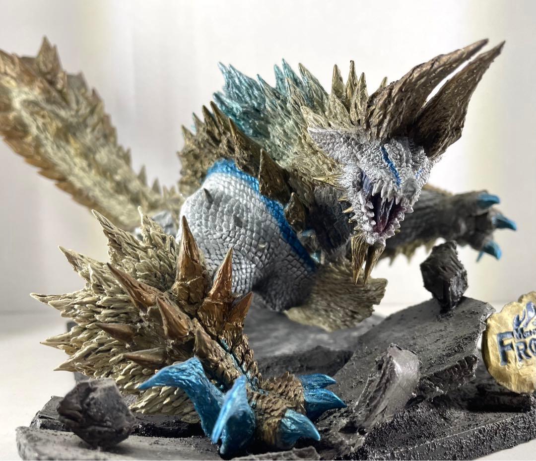 モンスターハンター 極み吼えるジンオウガ フィギュア - メルカリ