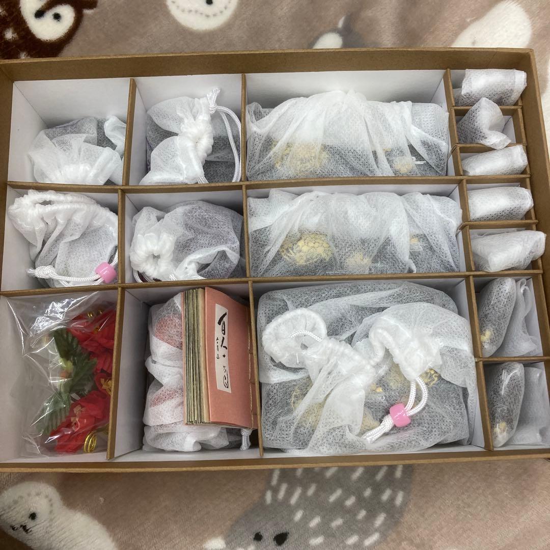 高級雛飾り溜塗かるたセット 32135-001.jpg?v=1721088948&