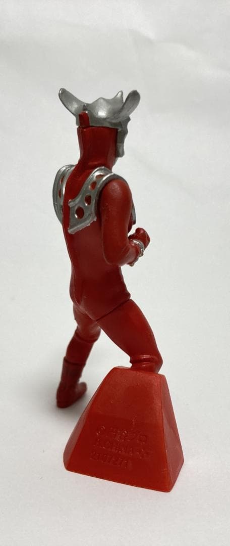 DG ウルトラマン 第4弾 4種5個セット レオ ベムスター ザンボラー
