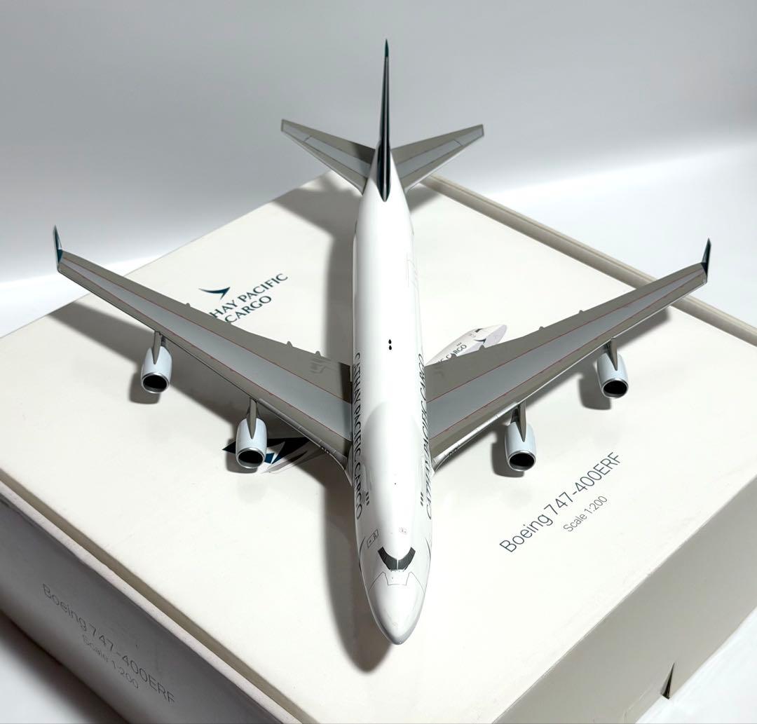 hogan 1/200 B747-400ERF Cathay Pacific - メルカリ