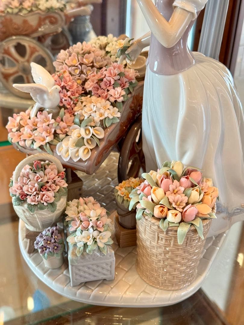 現行定価88.6万円】リヤドロ 花の街角 LLADRO 6809 ハイクラス - メルカリ