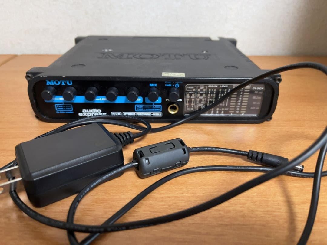 MOTU audio express オーディオインターフェイス　電源等付属 MOTU AUDIO-EXPRESS - USB Interfaces