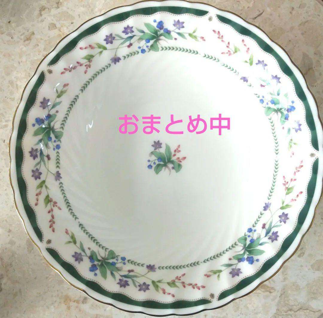 未使用　美品　ナルミ　深皿　大プレート NARUMI ナルミ 食器 皿 大皿 深皿 ワイドリムスープ皿 25cm 花柄