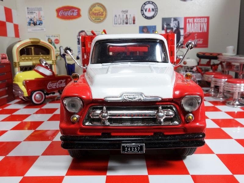 コカコーラ 設置デリバリートラック 1957カメオ Stake ERTL - メルカリ