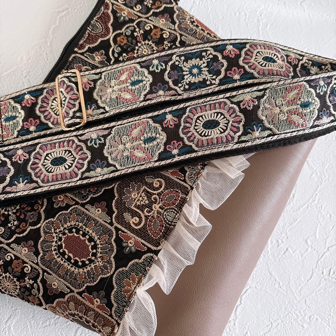 インド刺繍生地 サコッシュ ショルダーバッグ ハンドメイド メルヘン