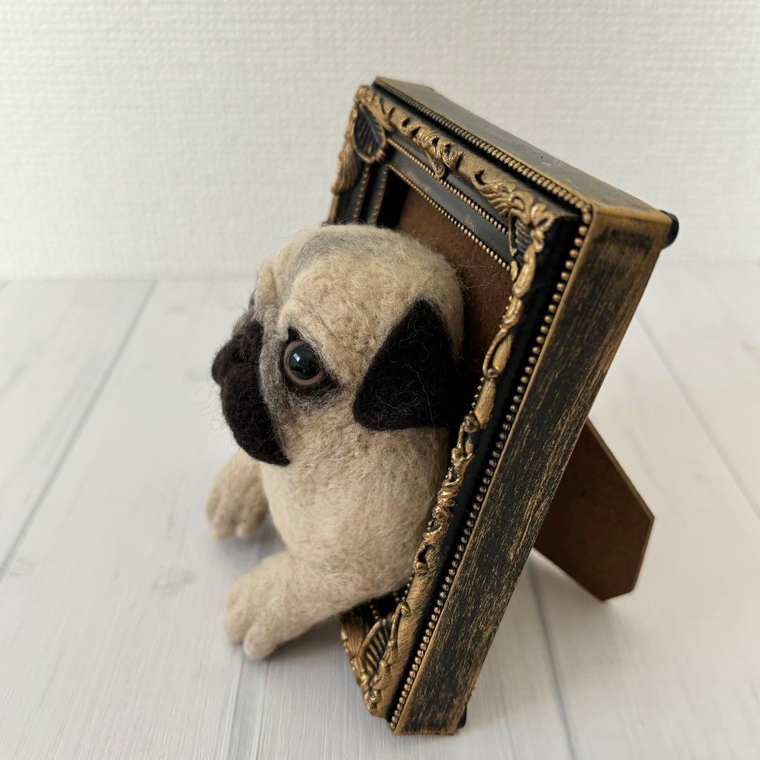 羊毛フェルト パグ フレーム付き - メルカリ
