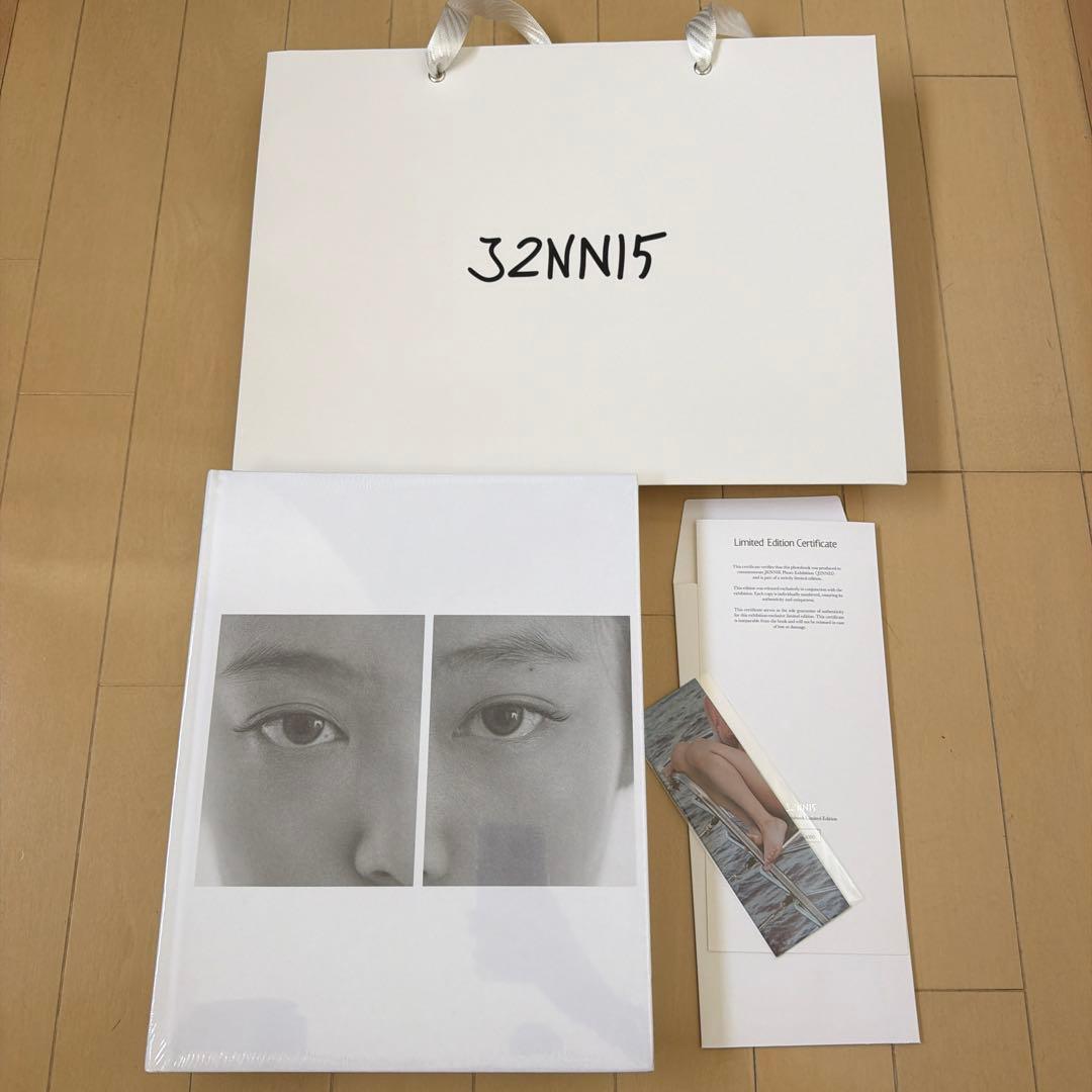 JENNIE J2NNI5 POP UP ジェニ しおり特典付 写真集 - メルカリ