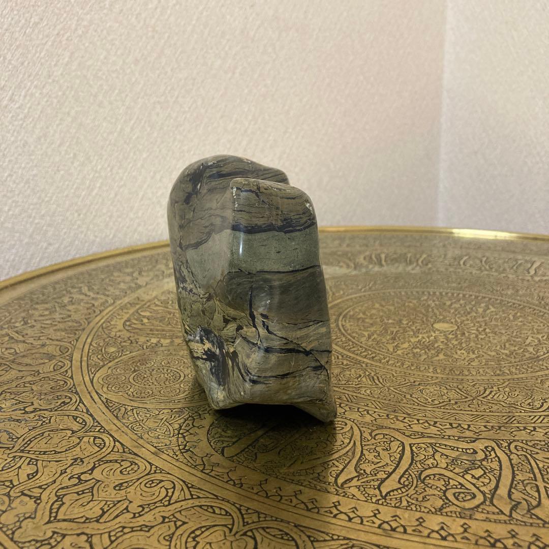 蛇紋石置物 蛇石 ヘビ石 水石 オブジェ 縁起物 天然石 - メルカリ