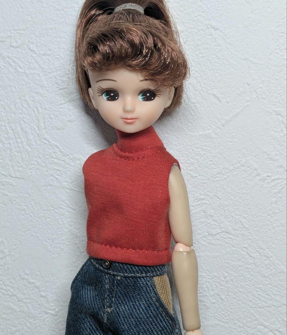 22㌢ドールサイズ服 C ネックノースリーブ