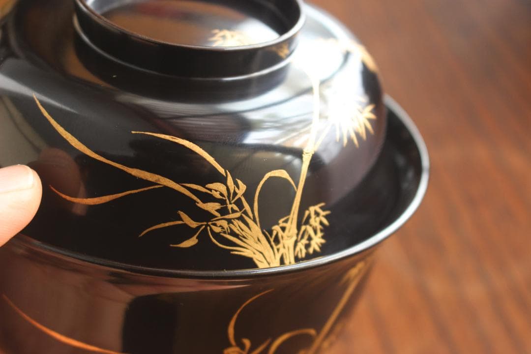 時代逸品！端正な時代黒漆に極上菊蘭蒔絵の映える四つ椀（検懐石道具