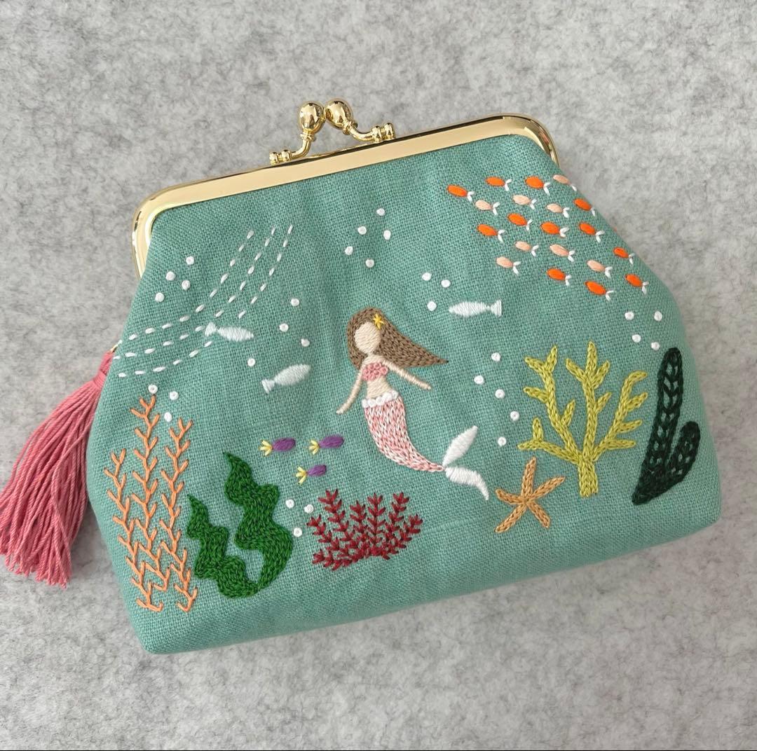 ハンドメイド 手刺繍 がま口ポーチ☆ nico様専用です - メルカリ