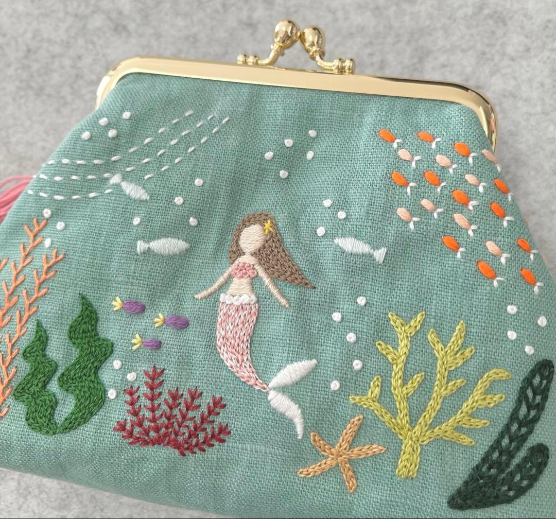 ハンドメイド 手刺繍 がま口ポーチ☆ nico様専用です - メルカリ