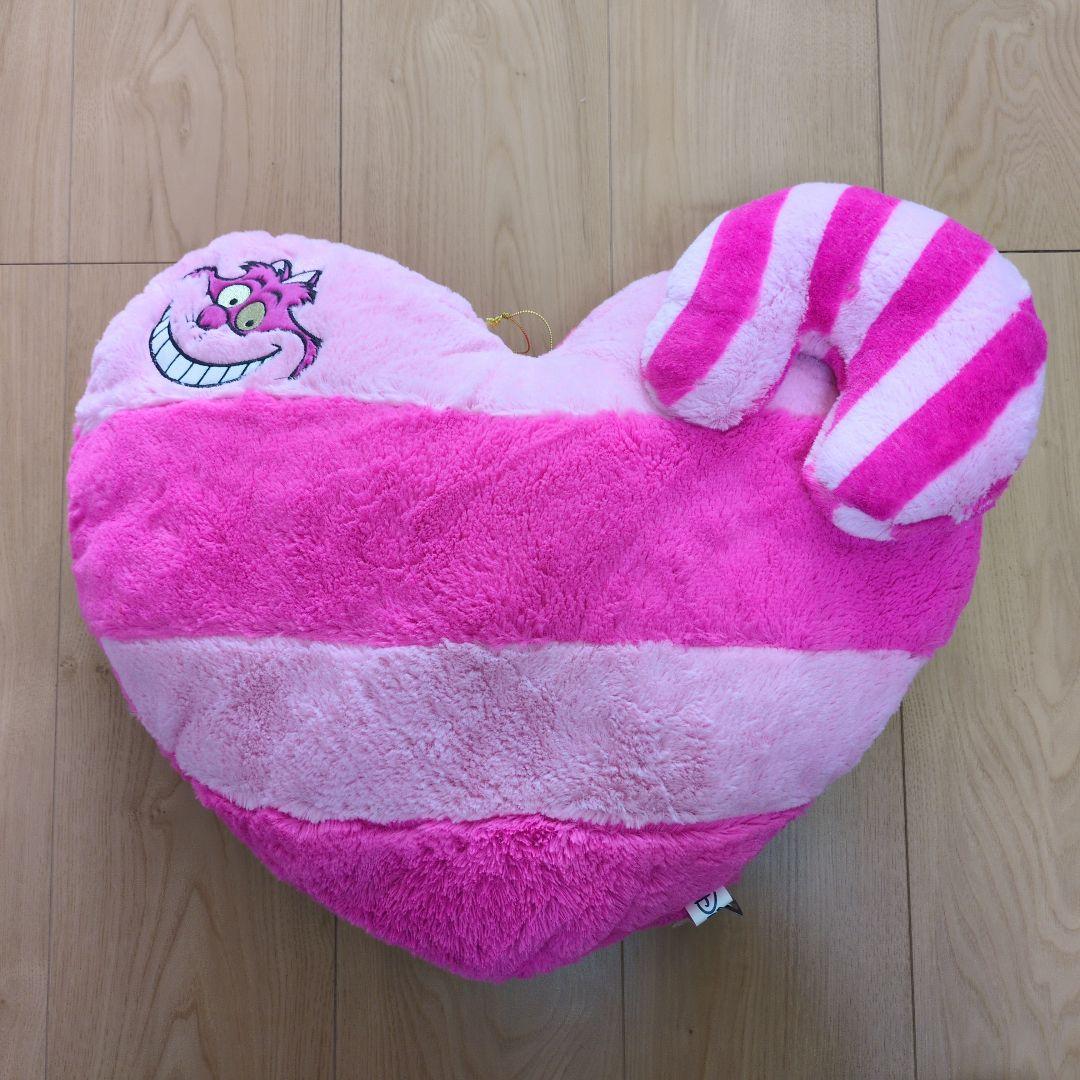チェシャ猫 ハート型クッション - メルカリ