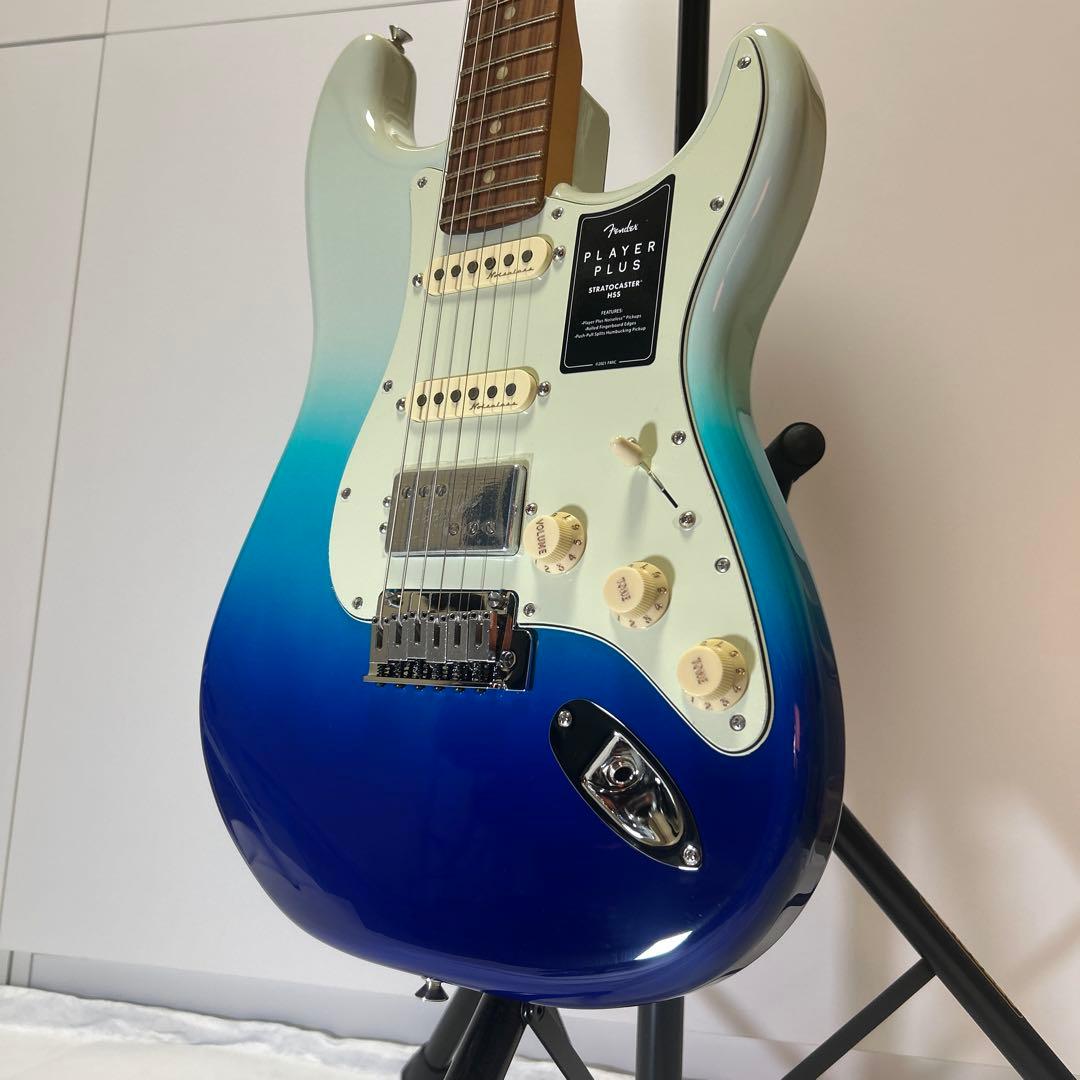 ギター Fender Player Plus Stratocaster HSS Fender Player Plus Stratocaster HSS Electric Guitar - Fiesta Red