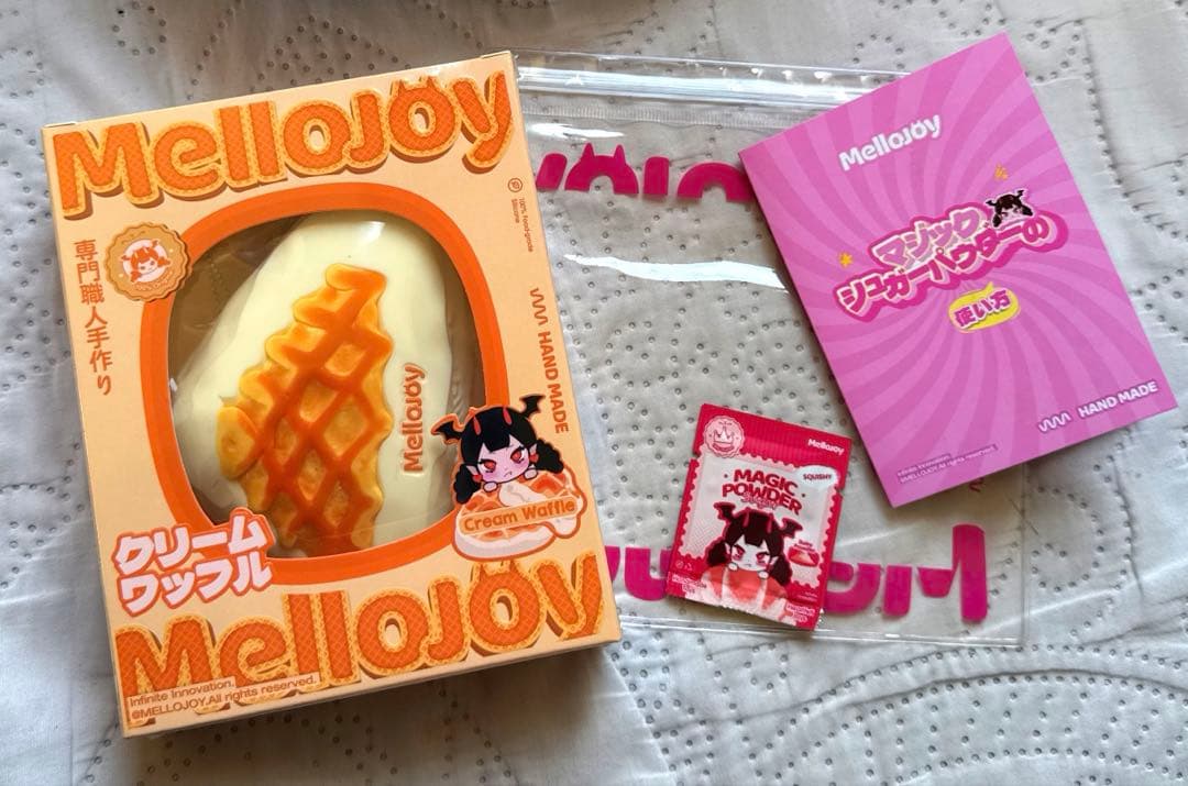 mellojoy メロジョイ スクイ クリームワッフル 三角 ぱんぱんパン