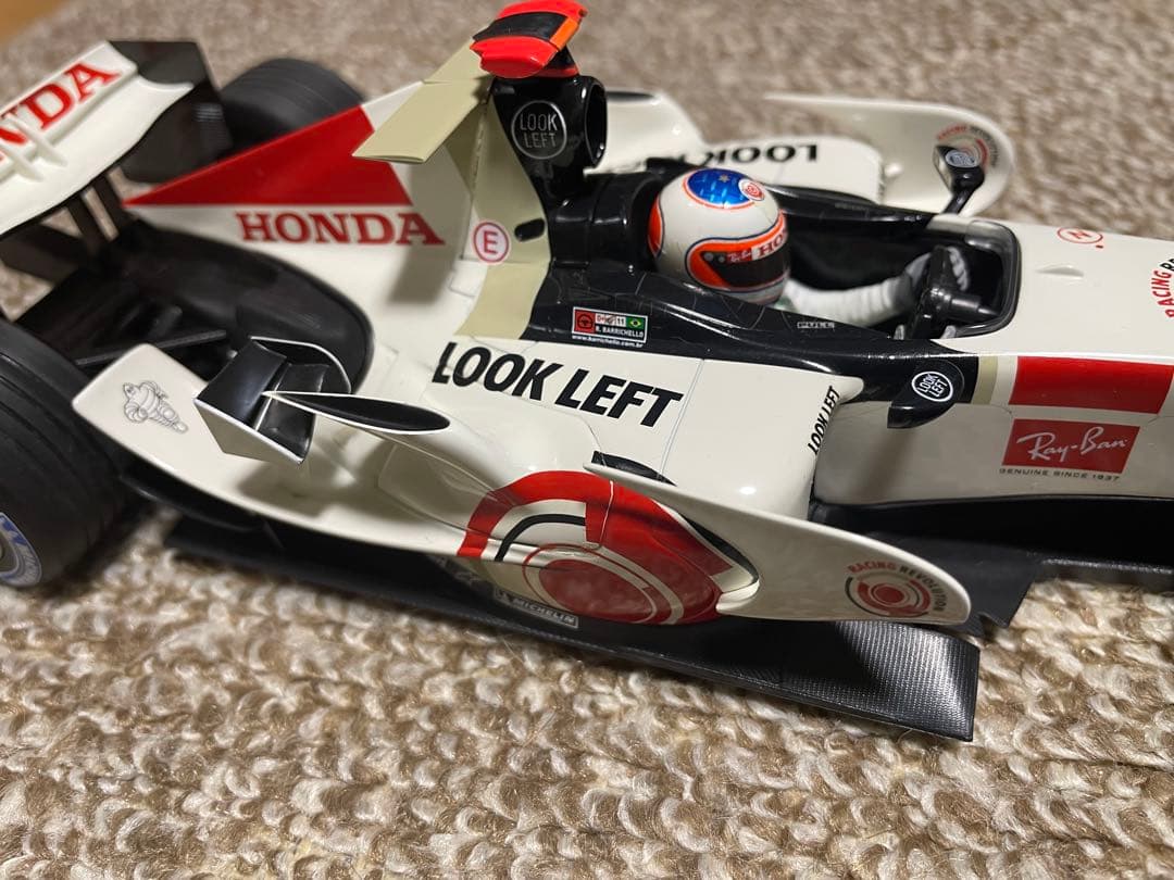 F1 ホンダRA106 1/18 バリチェロ - メルカリ
