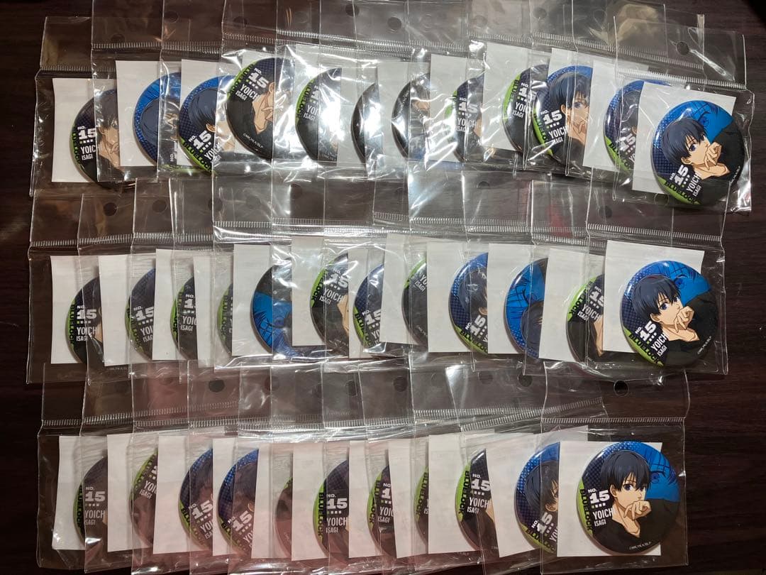 ブルーロック 潔 世一 TSUTAYA 缶バッジ　黒シャツ　35点 ブルーロック 黒シャツ姿ストア in ツタヤ全国 3月3日より開催!