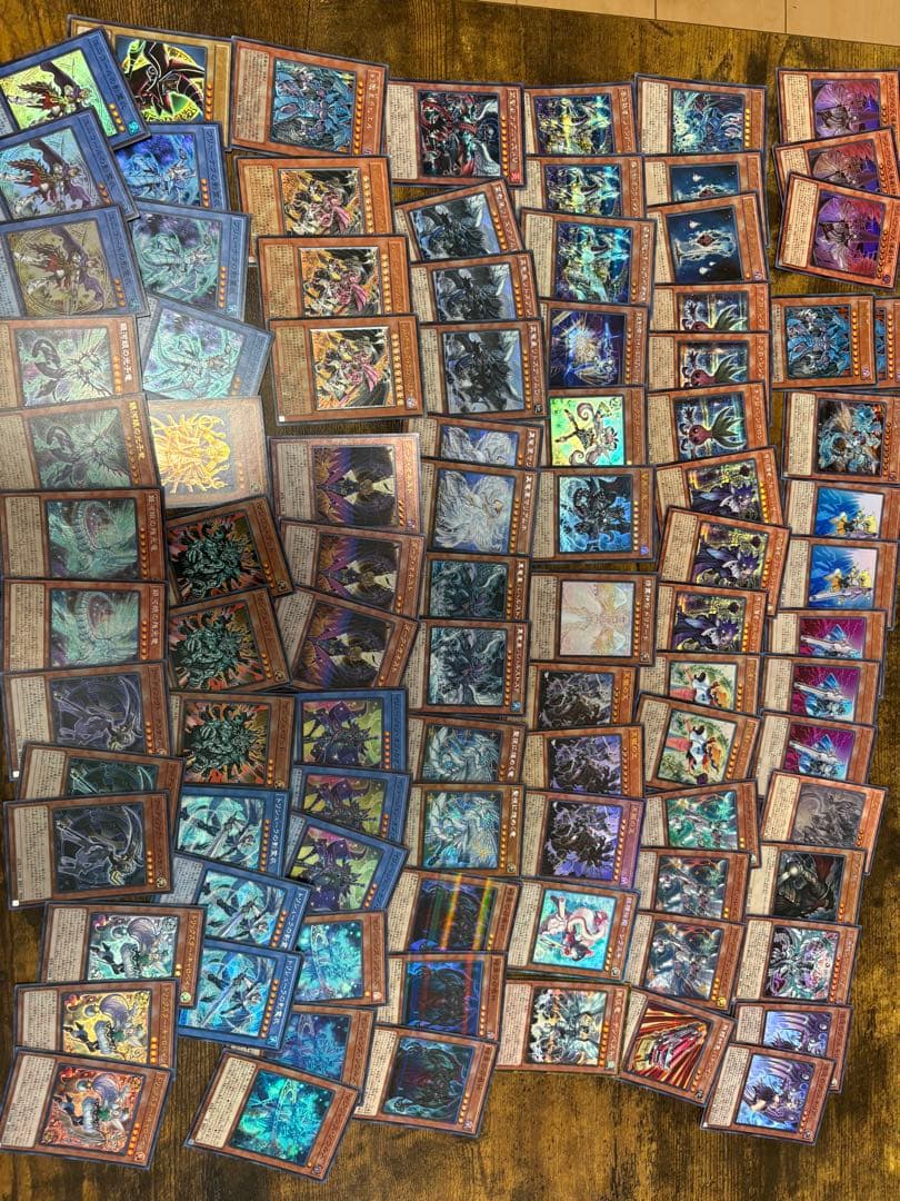 遊戯王　引退品　すべて光り物 遊戯王 引退品 ケースつき - メルカリ