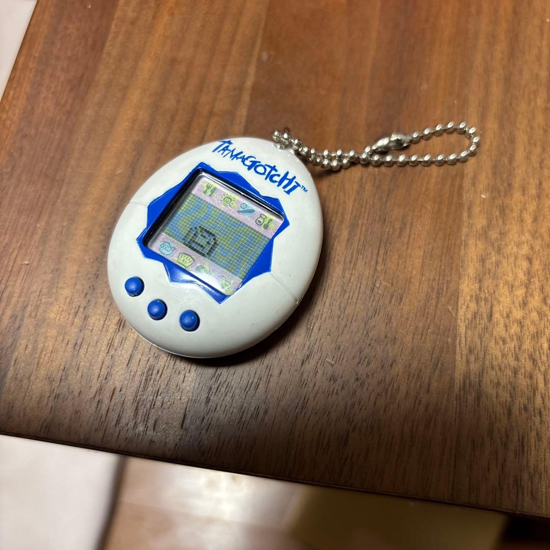 たまごっち 英語版 白×青 Original Tamagotchi - メルカリ