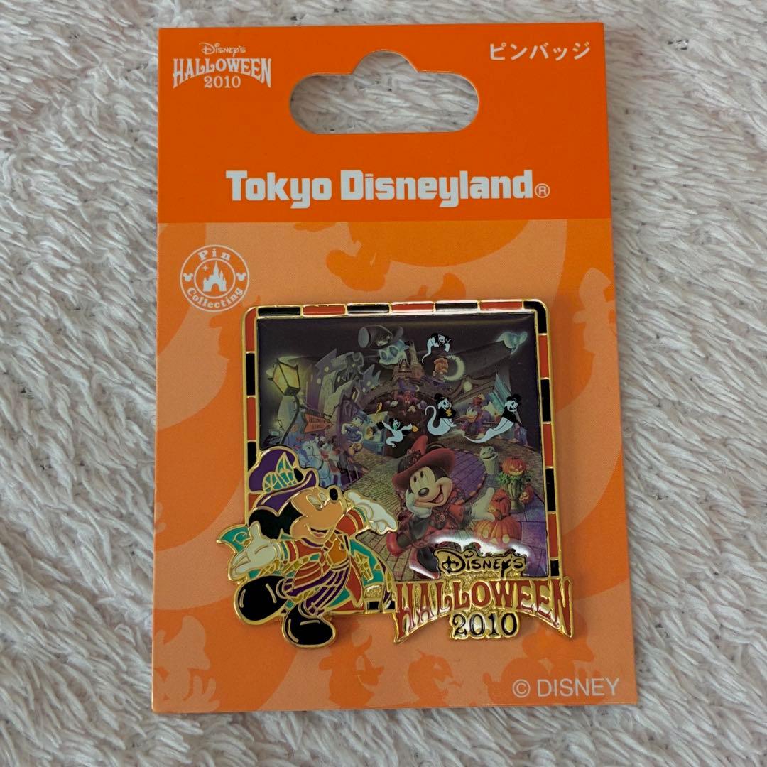 ディズニーハロウィン2010 ピンバッジ - メルカリ