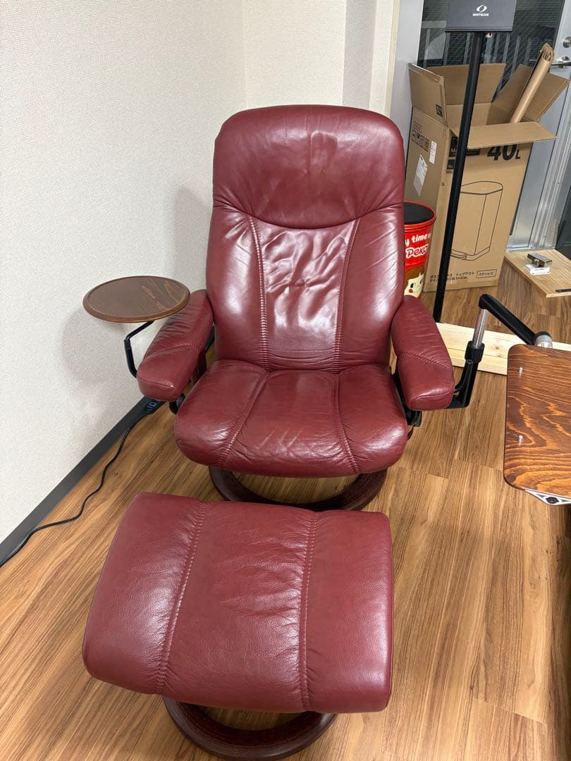 廃盤PCテーブル＋スイングテーブル付】ストレスレス Consul M 赤レザー