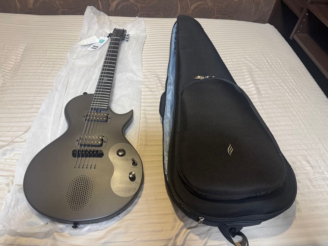 enya music NOVA GO SONIC エレキギター ブラック Nova Go Sonic : Carbon Fiber Smart Electric Guitar