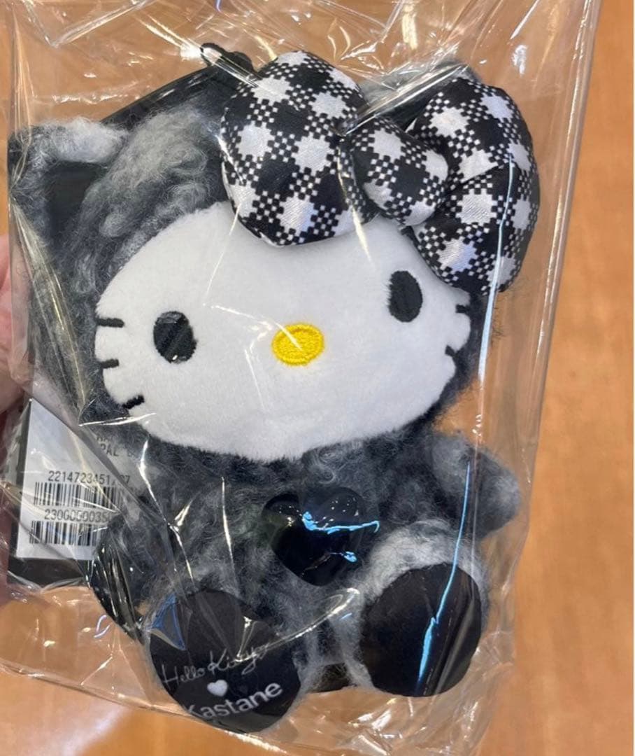 Kastane HelloKitty ぬいぐるみチャーム マスコット ブラック - メルカリ