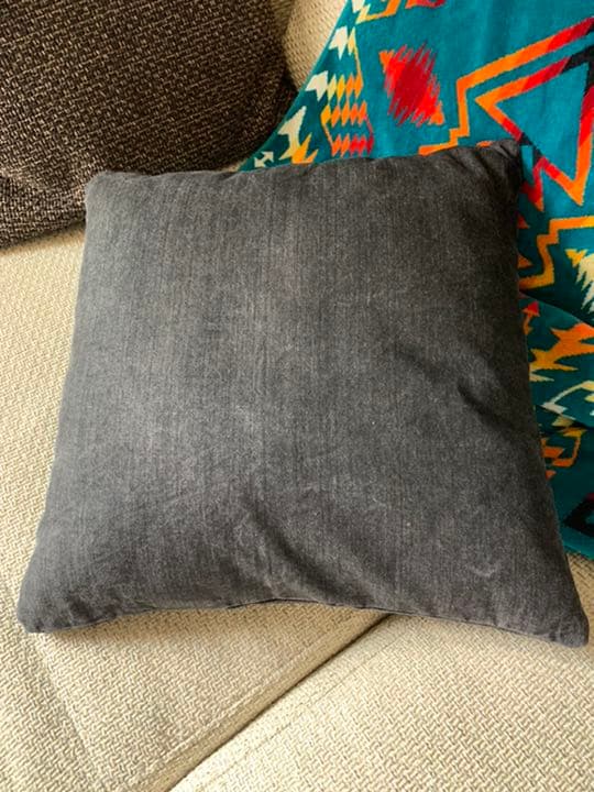 WTW 刺繍 ブラックデニム クッションカバー カリフォルニア ロン